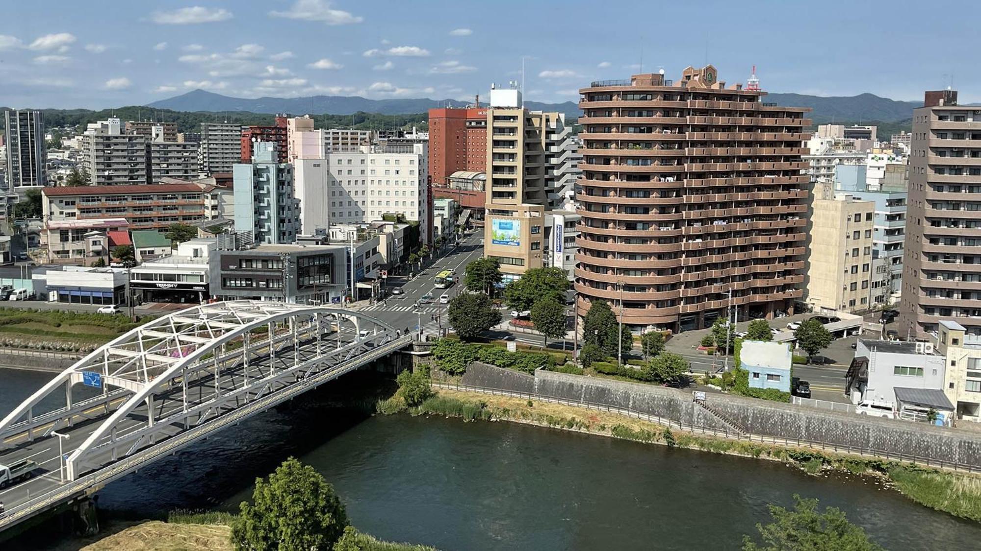 Toyoko Eki Minami Guchi Ekimae Hotel